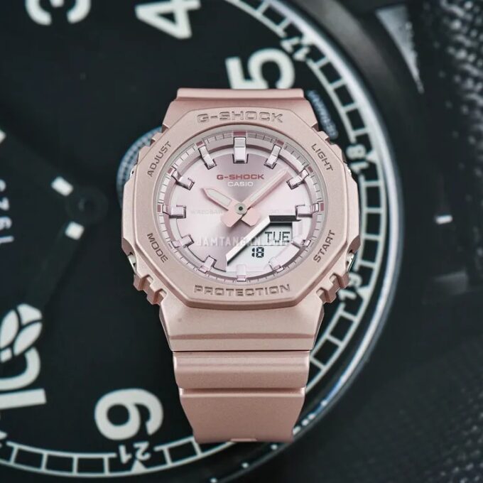 Montre Classique - Casio G-Shock Femme - Résistante aux Chocs, Étanche 200M, Double LED, Design Rose Nacré - Résine Biosourcée - GMA-P2100ST-4ADR
