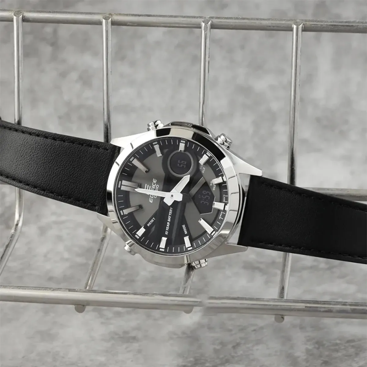 montre classique homme casio edifice efv c120l 8adf chronographe, bracelet cuir, Étanche 100m, affichage digital/analogique noir argent