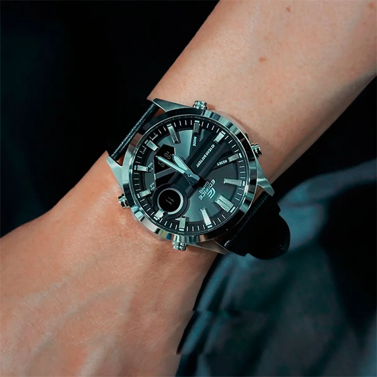 montre classique homme casio edifice efv c120l 8adf chronographe, bracelet cuir, Étanche 100m, affichage digital/analogique noir argent