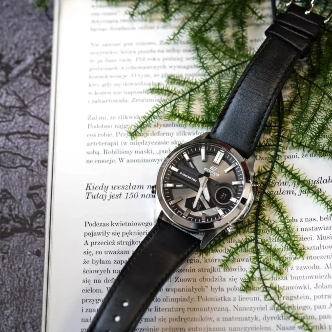 Montre Classique Homme - Casio EDIFICE - EFV-C120L-8ADF - Chronographe, Bracelet Cuir, Étanche 100m, Affichage Digital/Analogique - Noir Argent