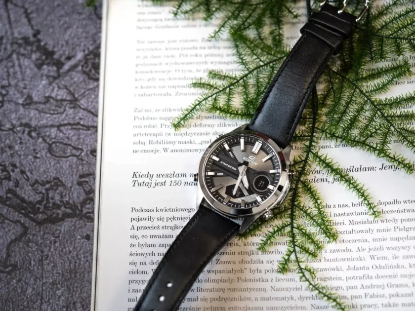 montre classique homme casio edifice efv c120l 8adf chronographe, bracelet cuir, Étanche 100m, affichage digital/analogique noir argent