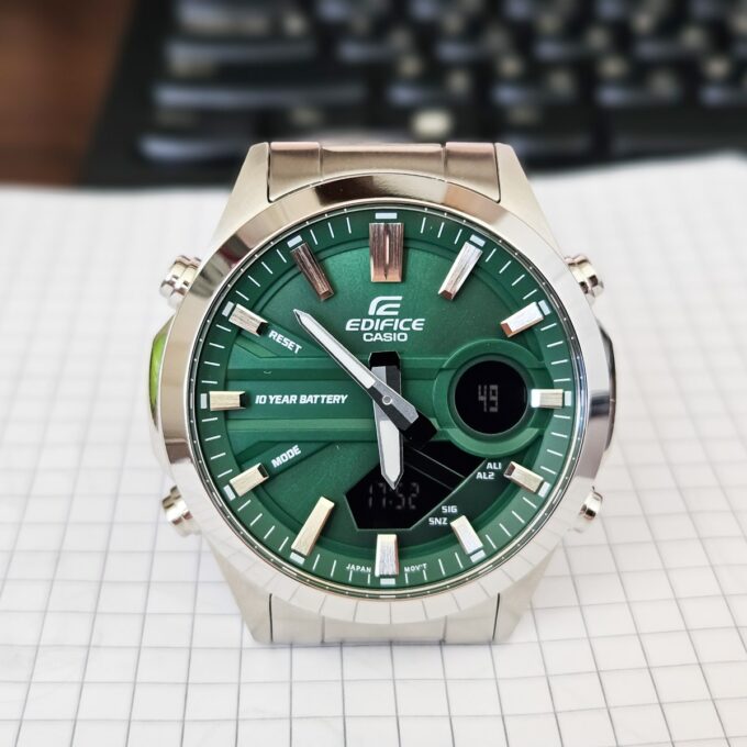 Montre Classique Homme - Casio Edifice EFV-C120D-3ADF - Acier Inoxydable, Bracelet Métal, Multifonction, Étanche, Cadran Vert