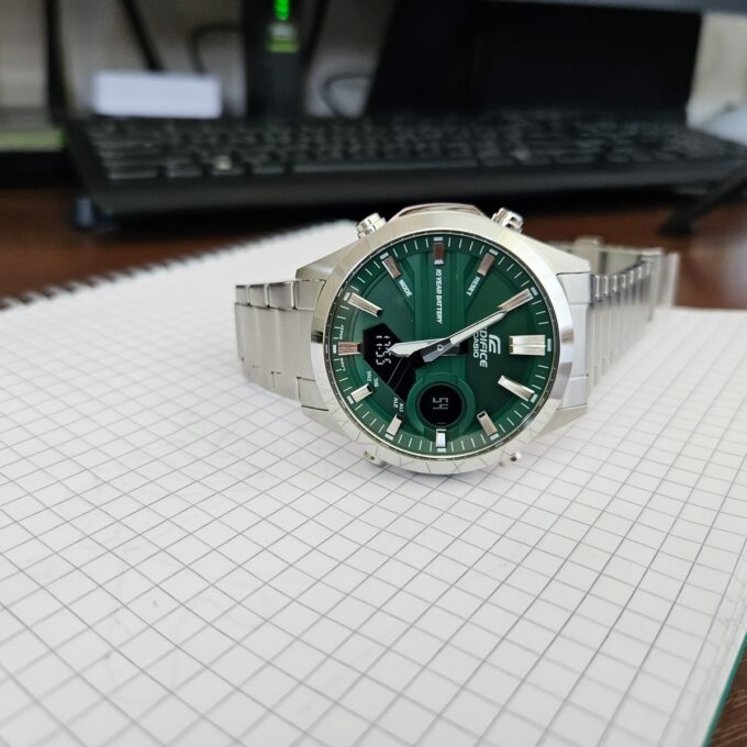 Montre Classique Homme - Casio Edifice EFV-C120D-3ADF - Acier Inoxydable, Bracelet Métal, Multifonction, Étanche, Cadran Vert