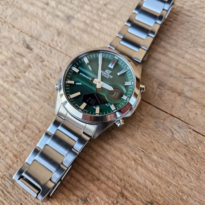 Montre Classique Homme - Casio Edifice EFV-C120D-3ADF - Acier Inoxydable, Bracelet Métal, Multifonction, Étanche, Cadran Vert