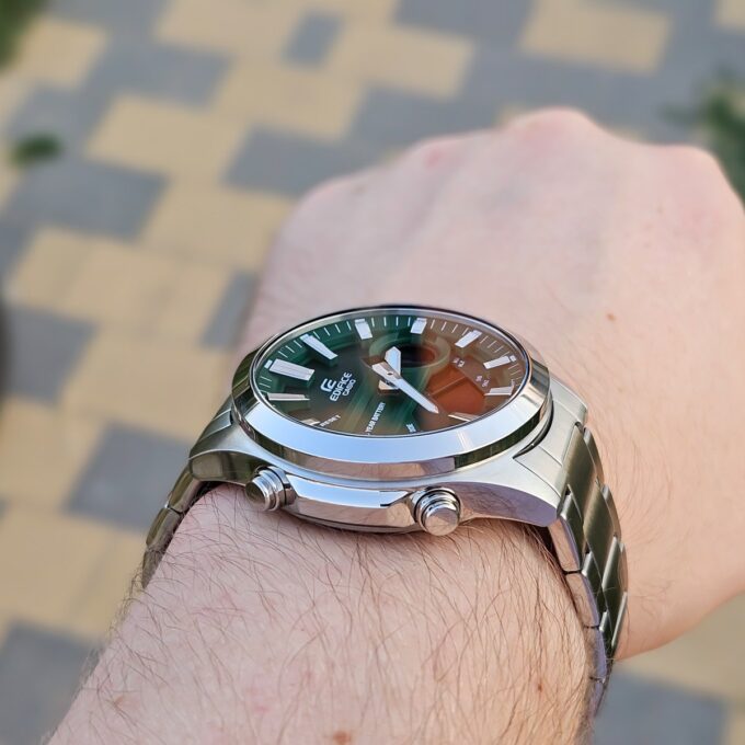 Montre Classique Homme - Casio Edifice EFV-C120D-3ADF - Acier Inoxydable, Bracelet Métal, Multifonction, Étanche, Cadran Vert