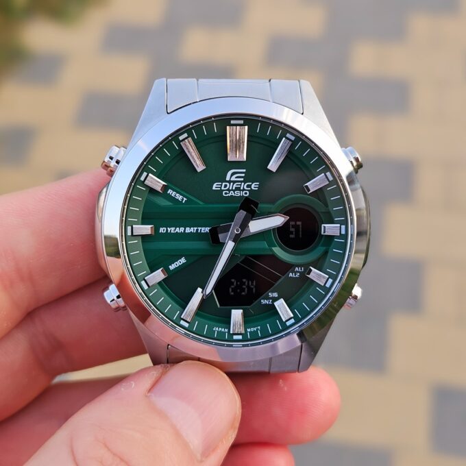 Montre Classique Homme - Casio Edifice EFV-C120D-3ADF - Acier Inoxydable, Bracelet Métal, Multifonction, Étanche, Cadran Vert