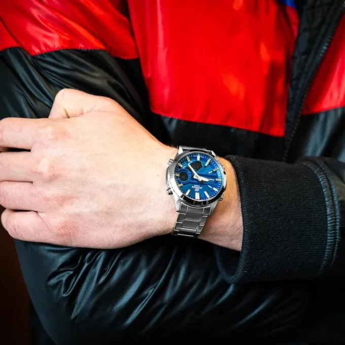 Montre Classique Homme - Casio Edifice - EFV-C120D-2ADF - Acier Inoxydable, Chronographe, Étanche 100m, Bracelet Métal - Bleu Argenté - Référence EFV-C120D-2ADF