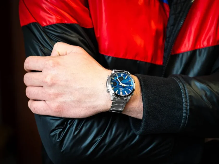 montre classique homme casio edifice efv c120d 2adf acier inoxydable, chronographe, Étanche 100m, bracelet métal bleu argenté référence efv c120d 2adf
