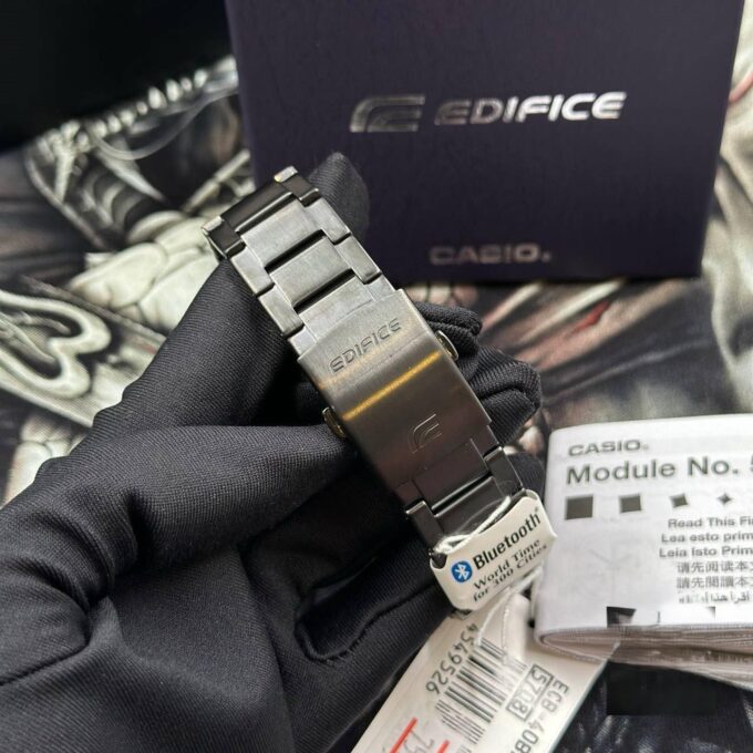 Montre Classique Homme - Casio Edifice - ECB-40BK-1ADF – Bluetooth, Chronographe, Étanche, Bracelet Résine Noire – Référence ECB-40BK-1ADF