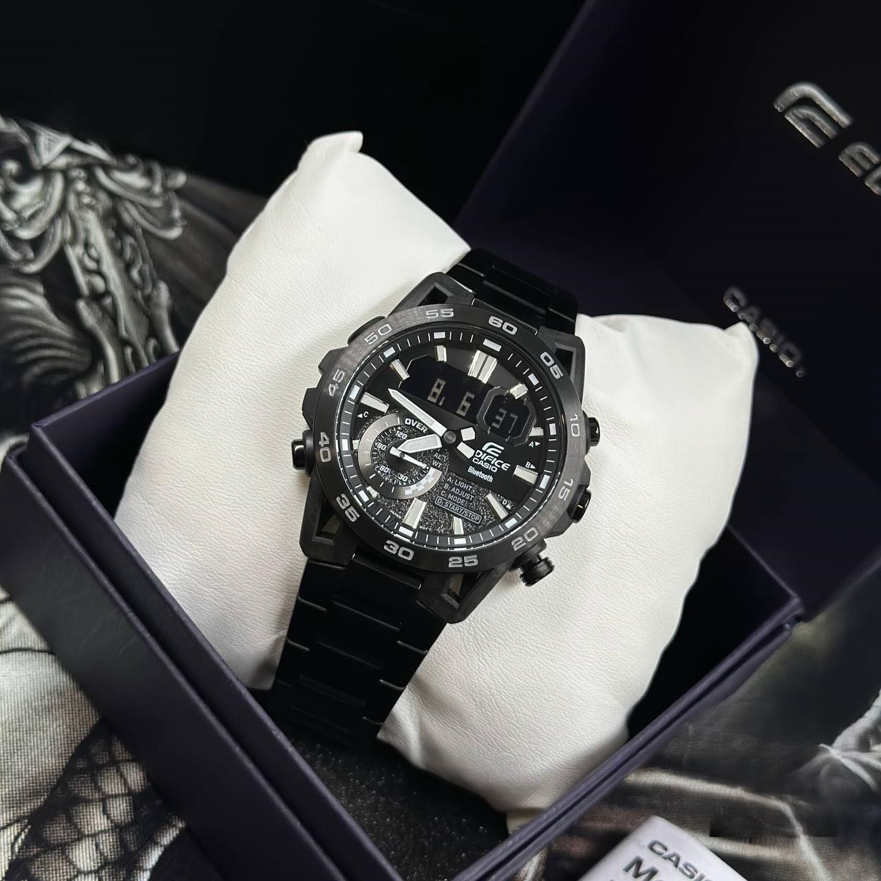 montre classique homme casio edifice ecb 40bk 1adf – bluetooth, chronographe, Étanche, bracelet résine noire – référence ecb 40bk 1adf