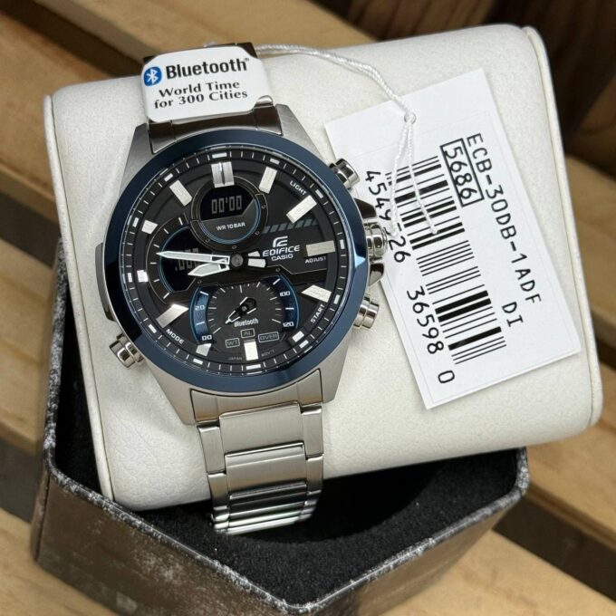 Montre Classique Homme Casio Edifice - ECB-30DB-1ADF – Acier Inoxydable, Bracelet Métal, Chronographe, Étanche, Design Élégant – Argenté – Référence ECB-30DB-1ADF