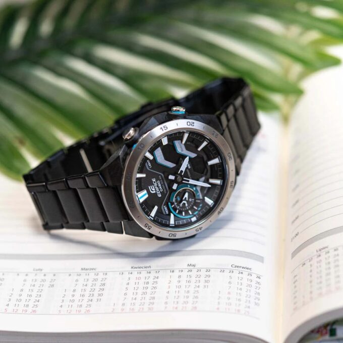 Montre Classique Homme - Casio EDIFICE - ECB-2200DD-1ADF – Acier Inoxydable, Chronographe, Étanche, Bracelet Métal – Argent – Référence ECB-2200DD-1ADF