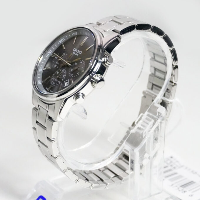 Montre Classique - Casio - Homme - Chronographe Élégant, Étanche 50m, Verre Minéral, Bracelet Acier Inoxydable - Argent - MTP-E515D-8AVDF