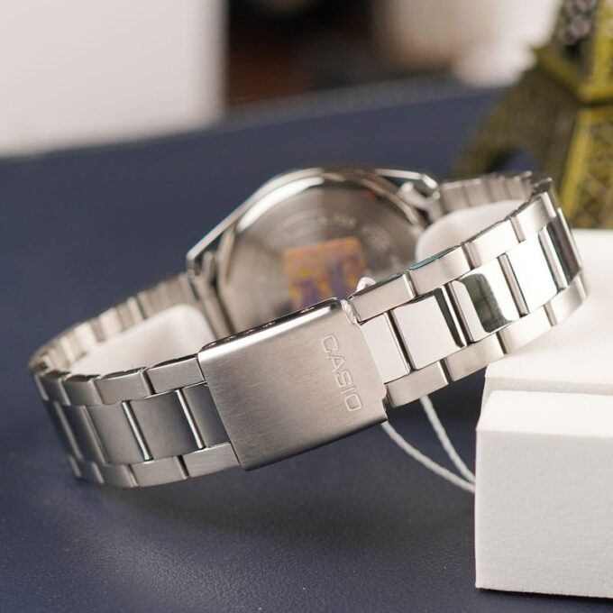 Montre Classique Homme Casio MTP-1302DD-5AVDF – Acier Inoxydable, Bracelet Métal, Cadran Marron, Étanche – Boutique Aïwatch