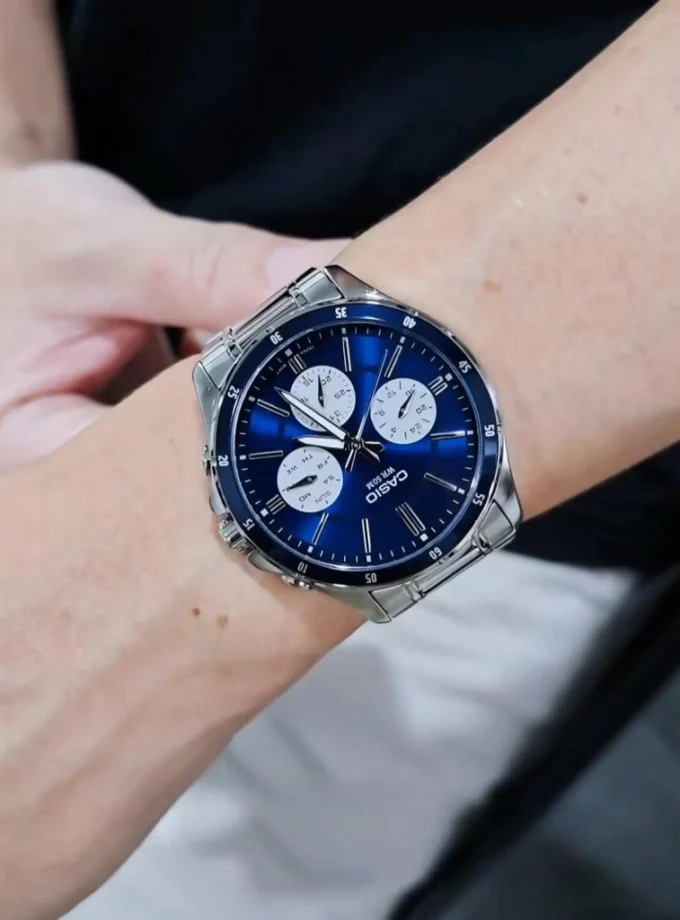 montre classique homme casio mtp 1374d 2a3vdf acier inoxydable, bracelet métal, cadran bleu, Étanche gris