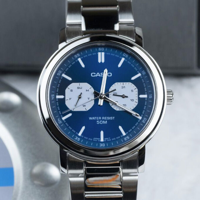 Montre Classique Homme - Casio MTP-E335D-2E1VDF - Acier Inoxydable, Bracelet Métal, Cadran Bleu, Étanche - Référence MTP-E335D-2E1VDF