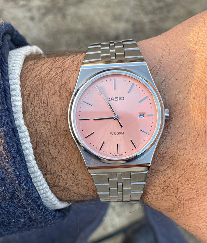 montre classique homme casio mtp b145d 4avdf acier inoxydable, bracelet métal, Étanche, cadran rose référence mtp b145d 4avdf