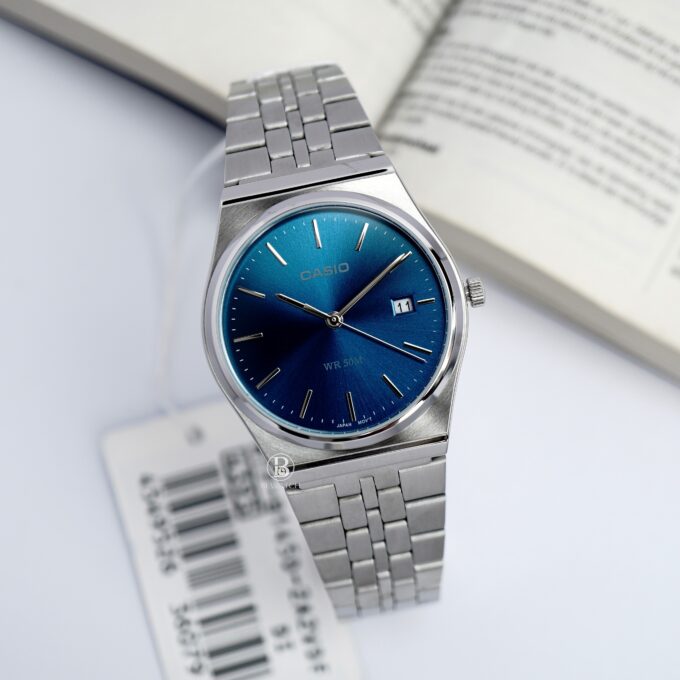 Montre Classique Homme - Casio MTP-B145D-2A2VDF - Acier Inoxydable, Bracelet Métal, Cadran Bleu, Étanche - Référence MTP-B145D-2A2VDF