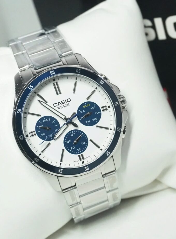 montre classique homme casio mtp 1374d 7a2vdf – acier inoxydable, bracelet métal, cadran blanc, Étanche – bleu gris