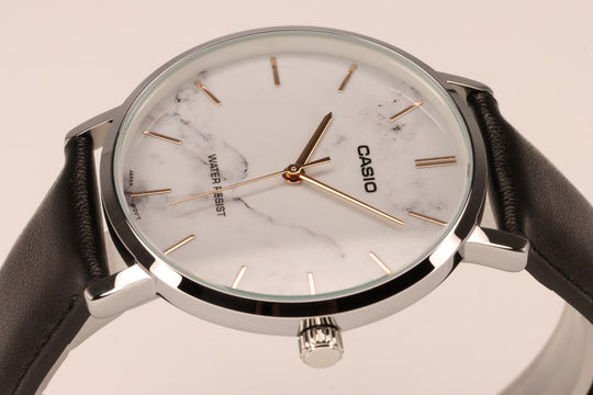 Montre Analogique Casio Homme - MTP-VT01LM-7A - Bracelet en Cuir et Résistance à l'Eau - Verre Minéral - Design Sophistiqué