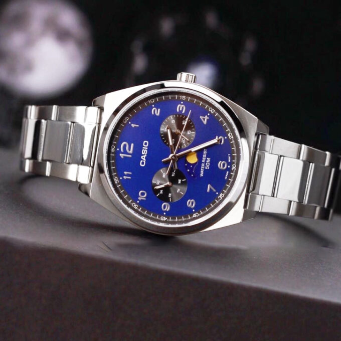 Montre Analogique Phases de Lune - Casio - Homme - Affichage Date, Jour, Phases de Lune - Acier Inoxydable - Bleu - Référence MTP-M300D-2AVDF