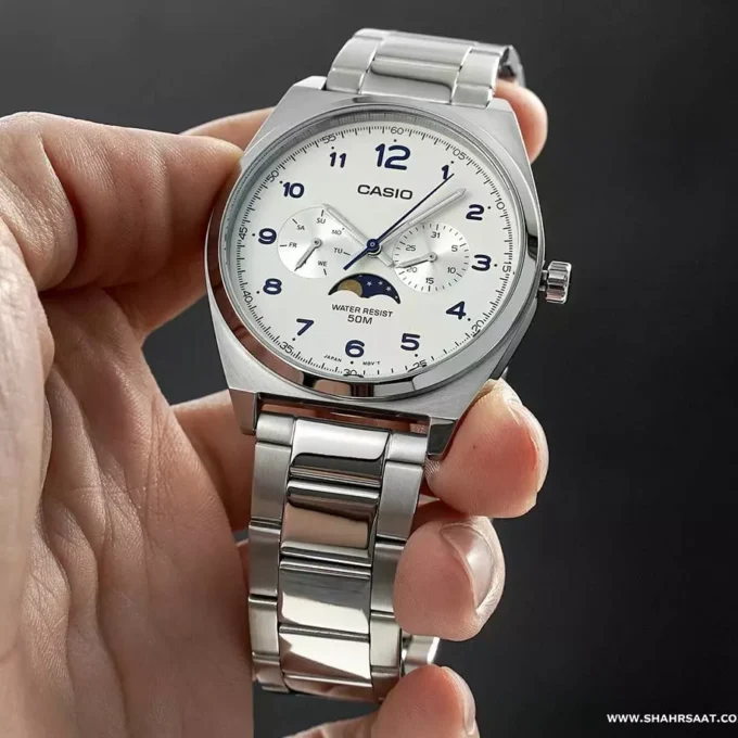 Montre Classique Homme - Casio - Analogique - Phase de Lune, Date, Jour, Étanche 50M - Acier Inoxydable - Blanc - MTP-M300D-7AVDF