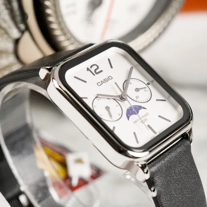 montre homme casio classique phase de lune, quartz, Étanche 50m, cadran blanc, bracelet cuir noir référence mtp m305l 7avdf