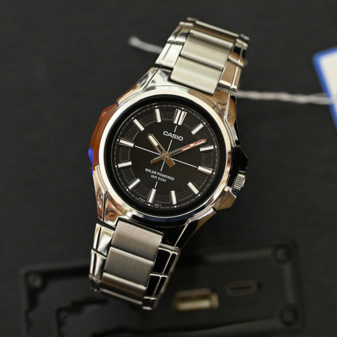 Montre Classique - Casio - Homme - Design Élégant, Bracelet Acier Inoxydable, Résistance à lEau, Mouvement Quartz - Acier - Argent - Référence MTP-RS100D-1AVDF