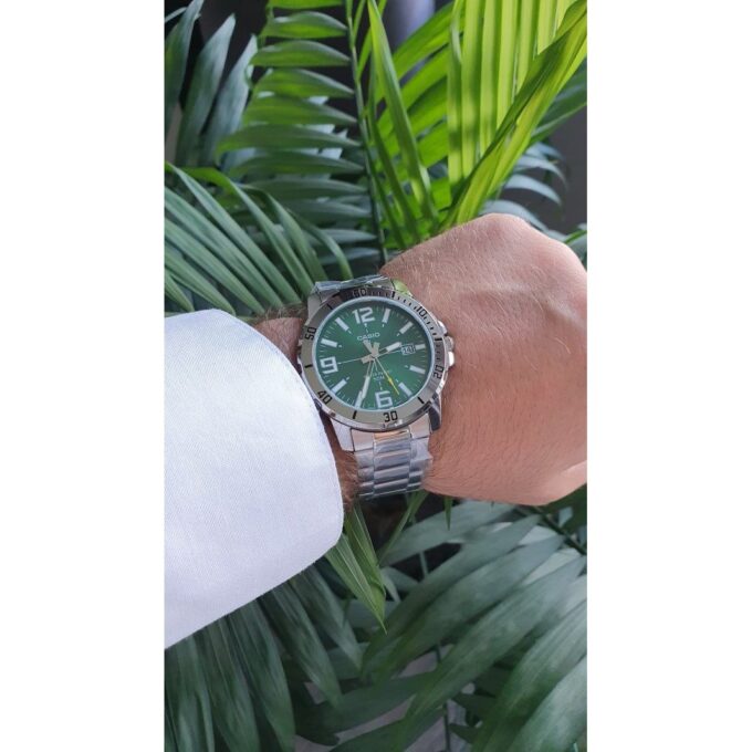 Montre Classique - CASIO - Homme - Design Élégant, Résistante à lEau, Bracelet Acier Inoxydable, Cadran Vert - MTP-VD01D-3BVUDF