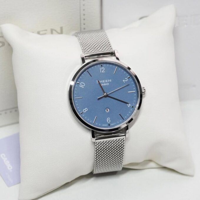 Montre Femme CASIO - Bracelet En Maille Acier Inoxydable - Fermoir Réglable - 50 Mètres - SHE-4562M-2AUDF - Verre Saphir