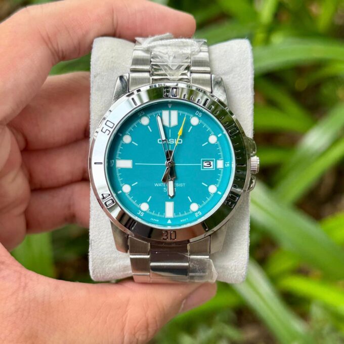 Montre Classique - CASIO - Homme - Design Élégant, Bracelet Acier, Résistante à lEau, Mouvement Quartz - Acier Inoxydable - Bleu - Référence MTP-VD01D-3E2VUDF