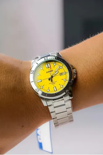 montre classique casio homme design Élégant, bracelet acier, résistante à leau acier inoxydable jaune référence mtp vd01d 9evudf