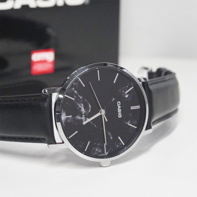 Casio Enticer Hommes Analogique Cadran Bracelet en Cuir - MTP-VT01LM-1AUDF - Noir