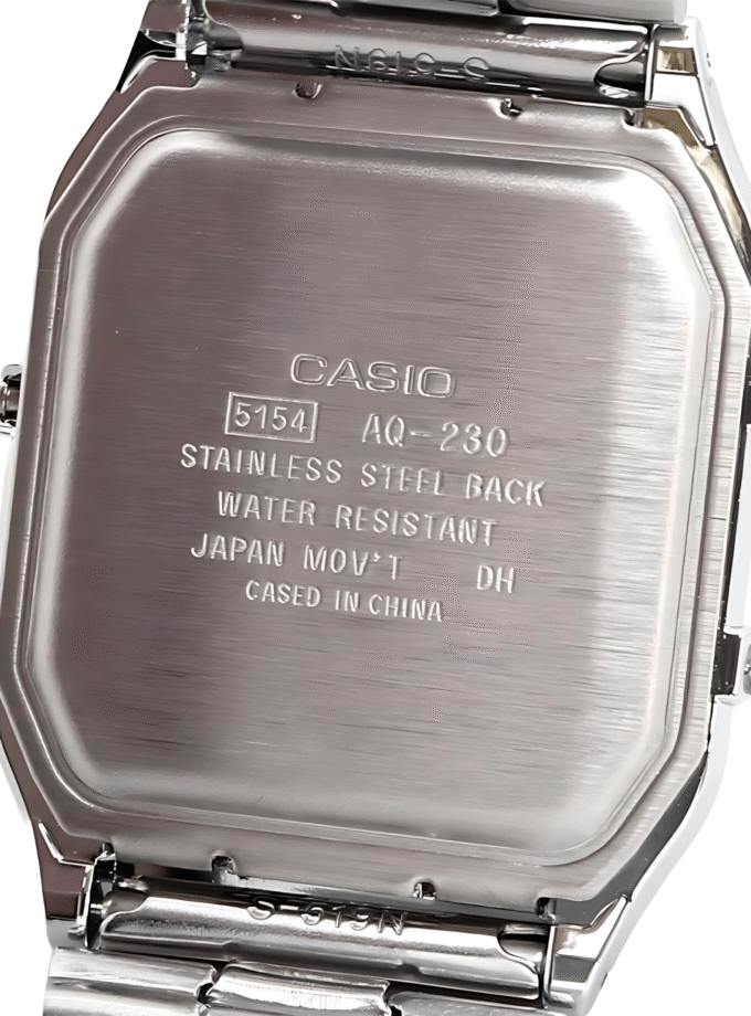Montre Casio Homme Vintage AQ-230A-3AMQYDF - Double Affichage Analogique et Digital, Bracelet Acier Inoxydable, Étanche, Vert - Référence AQ-230A-3AMQYDF