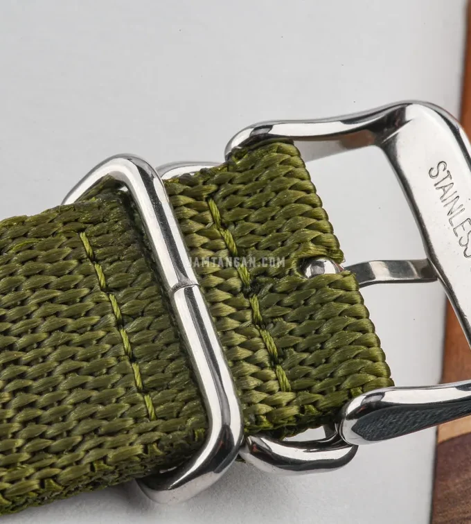 Montre Casio Homme Chronographe Acier Inoxydable, Étanche, Bracelet Métal, Affichage Analogique-Numérique, Vert - Référence MTP-E730C-3AVDF