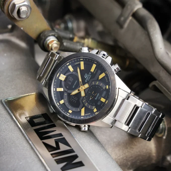 Montre Casio Edifice Homme Chronographe, Bluetooth, Acier Inoxydable, Fibre de Carbone, World Time - Noir - ECB-40DC-1ADF