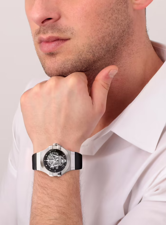 Montre Automatique Maserati Potenza Homme - Boîtier Acier Inoxydable 42mm, Cadran Noir Mat, Étanche 10 ATM, Garantie 2 ans - Bracelet Cuir Noir - R8821108052