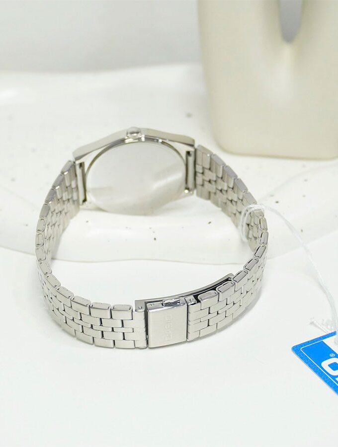 Montre Homme Casio MTP-B146D-7AVDF – Acier inoxydable, 40,8 mm, Bracelet acier, Résistante 50m, Affichage jour/date, Précision ±20s/mois, Verre minéral, 3 ans autonomie