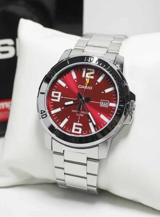 Montre Homme Casio - Acier Inoxydable, Étanche 50m, Dateur, Précision ±20s/mois, Bracelet Métal - Argenté - 49x45x10,3mm - 118g - MTP-VD01D-4BVUDF