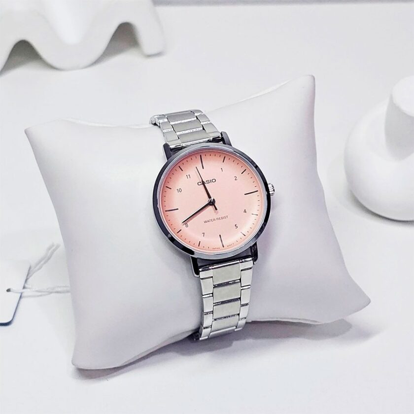 montre casio femme analogique, chronométrage, résistante à leau, autonomie 3 ans bracelet acier inoxydable argent/rose ltp vt03d 4bdf
