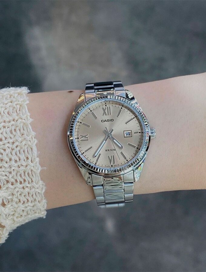 Montre Casio LTP-1302DD-4A2VDF Femme - Bracelet Acier Inoxydable, Résistance 50m, Affichage Analogique, Verre Minéral - Placage Ionique - Rose Gold - LTP-1302DD-4A2VDF