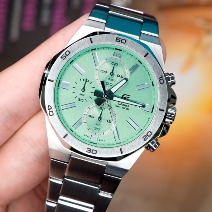 Montre Homme Casio Edifice - Chronographe, Acier Inoxydable, Étanche 100m, Bracelet Acier, Verre Minéral, Bleu, 47mm - EFV-640D-3AVUDF