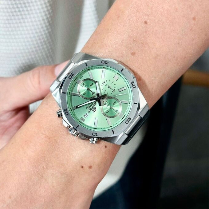 Montre Homme Casio Edifice - Chronographe, Acier Inoxydable, Étanche 100m, Bracelet Acier, Verre Minéral, Bleu, 47mm - EFV-640D-3AVUDF