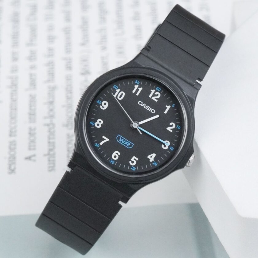 montre casio lq 24b 1bdf femme analogique, Étanche, bracelet résine bio boîtier 36.1 × 31.5 mm résine noir autonomie 3 ans lq 24b 1bdf