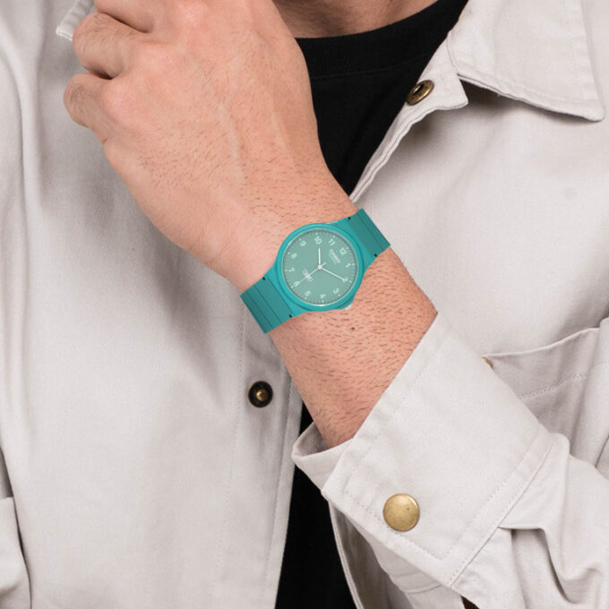 Montre unisexe Casio Collection – Analogique, cadran vert, bracelet résine, étanche, léger – Matière résine – Couleur vert – Référence MQ-24B-3BDF