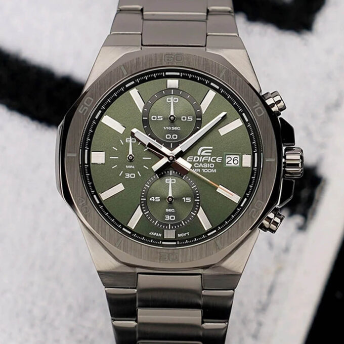 Montre homme chronographe - Casio - Acier inoxydable, étanche 100m, bracelet acier, verre minéral, boîtier noir, affichage date - EFV-640DC-1AVUDF