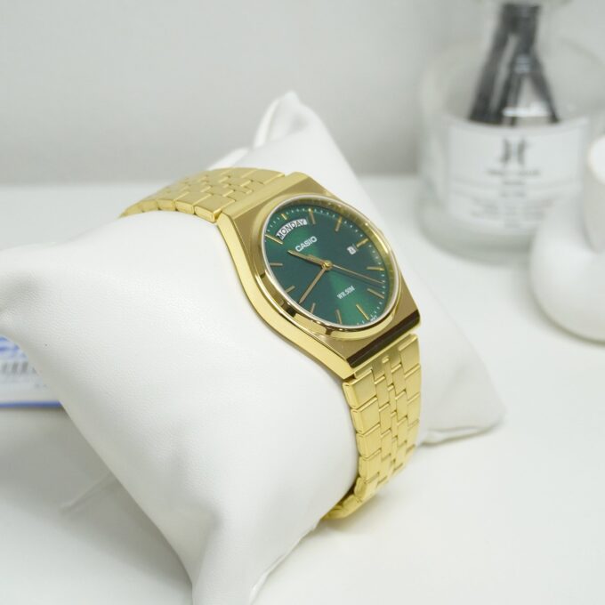 Montre Homme - Casio - Cadran vert, Bracelet acier inoxydable doré, Étanche, Quartz - Acier inoxydable - Doré - MTP-B146G-3AVDF