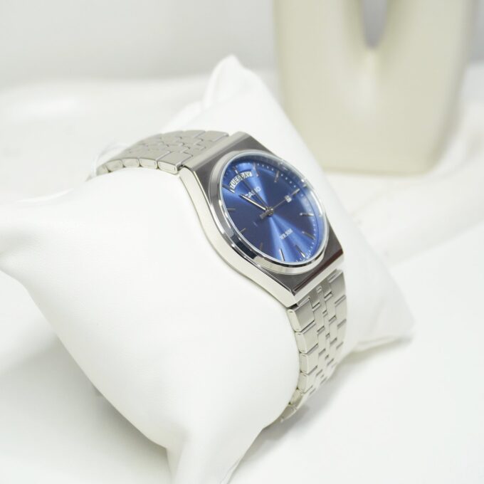 Montre Casio MTP-B146D-2AVDF - Homme - Chronographe, Résistance 50m, Affichage Jour/Date, Autonomie 3 ans - Acier inoxydable - Argent/Bleu - MTP-B146D-2AVDF