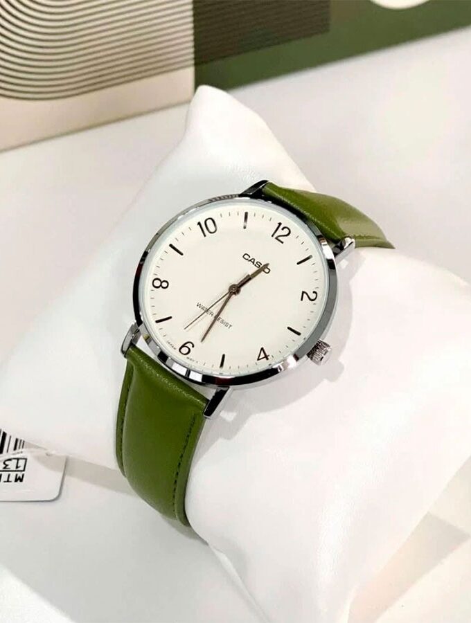 Montre analogique Casio Pour Homme, Minimaliste, Bracelet en Cuir Vert, Cadran Beige Concave, 3 Aiguilles - MTP-VT03L-7BDF