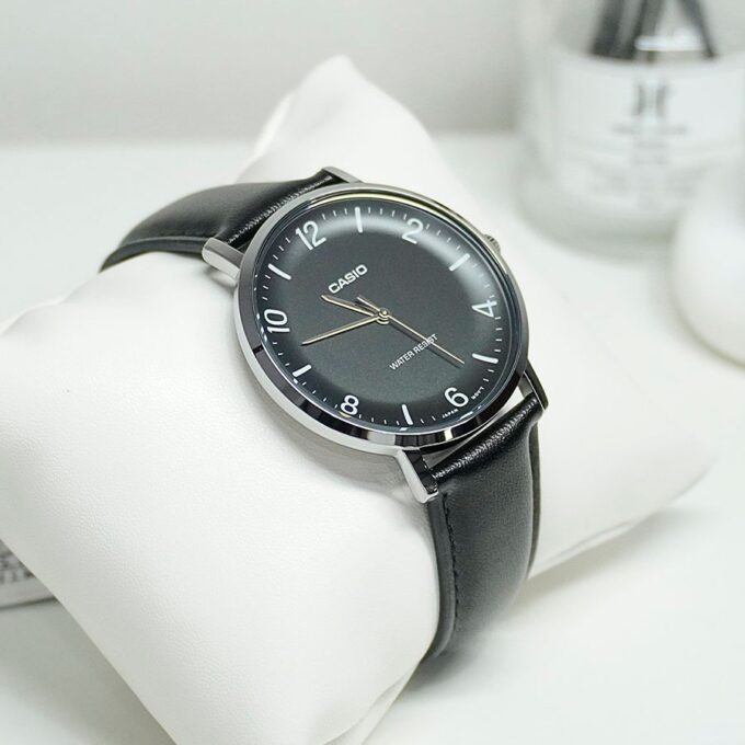 Montre Analogique Casio Pour Homme, Bracelet en Cuir Noir Minimaliste, Cadran Noir Concave, 3 Aiguilles - MTP-VT03L-1BDF